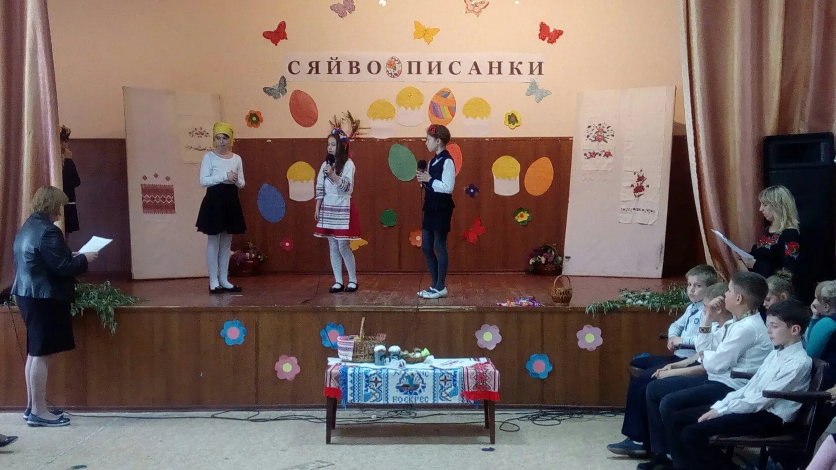 8Xc8houuFpo-min
